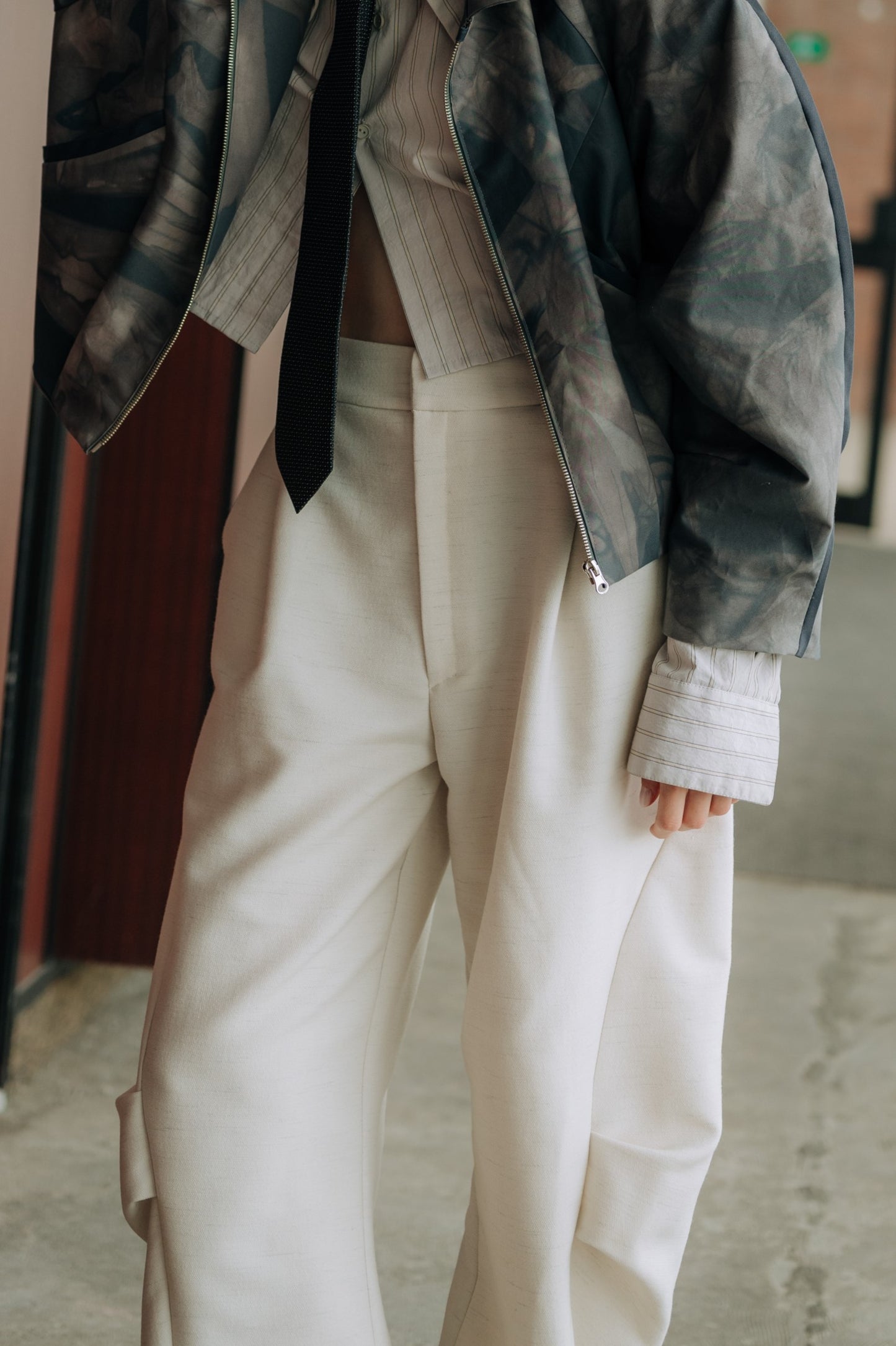 Milky barrel pants