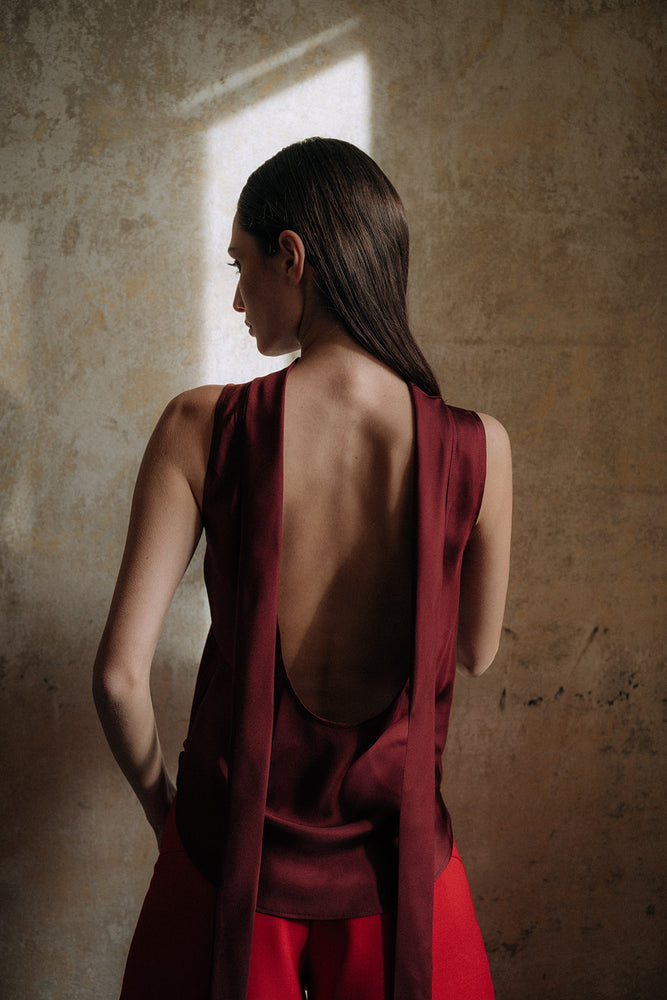 Bordeaux in silk blouse