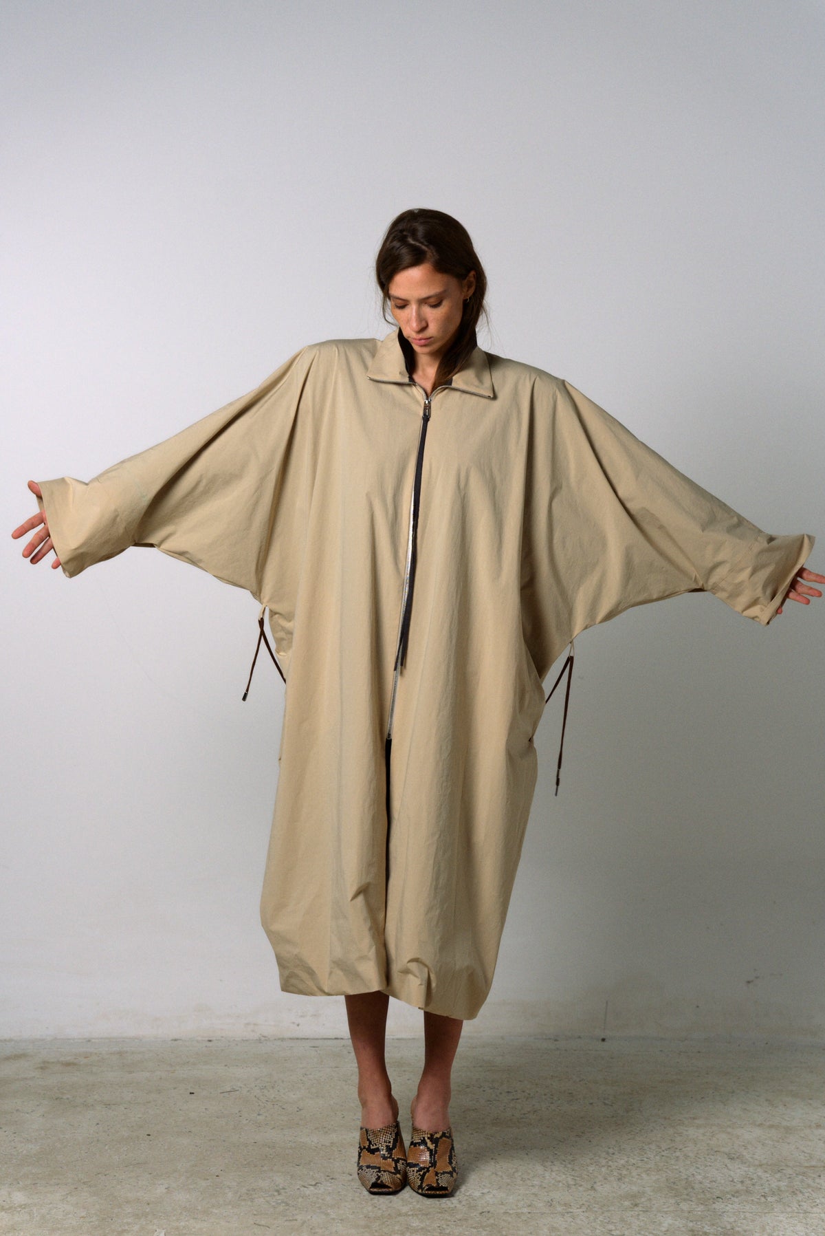Reversed affogato trench coat