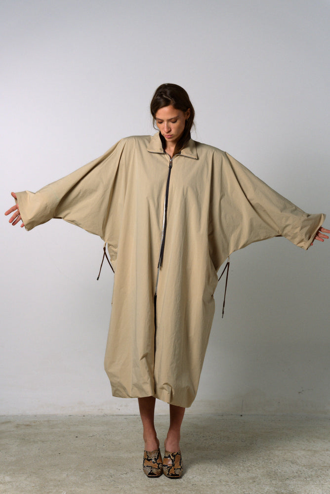 Reversed affogato trench coat