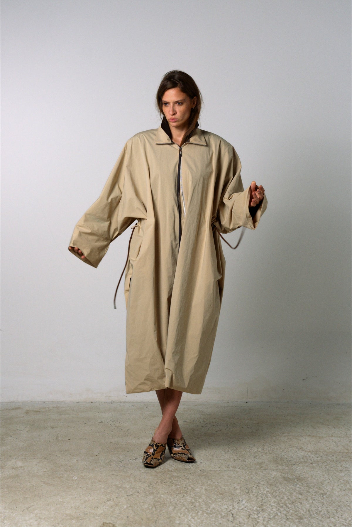 Reversed affogato trench coat